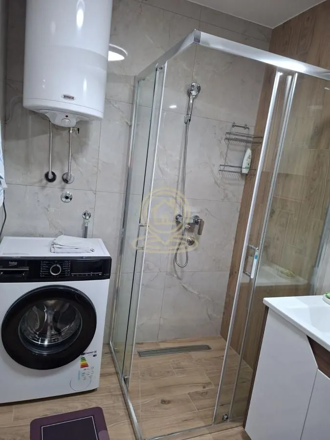 Izdavanje, dvosoban stan, 55m², Erdoglija, Kragujevac