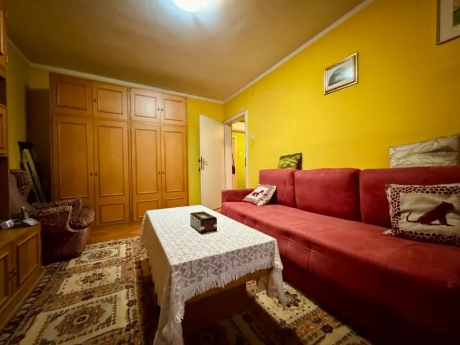 Izdavanje, dvosoban stan, 65m², Gintaš, Podgorica