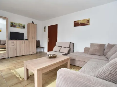 Prodaja, kuća, 179m², Petrovac, Budva - image 3