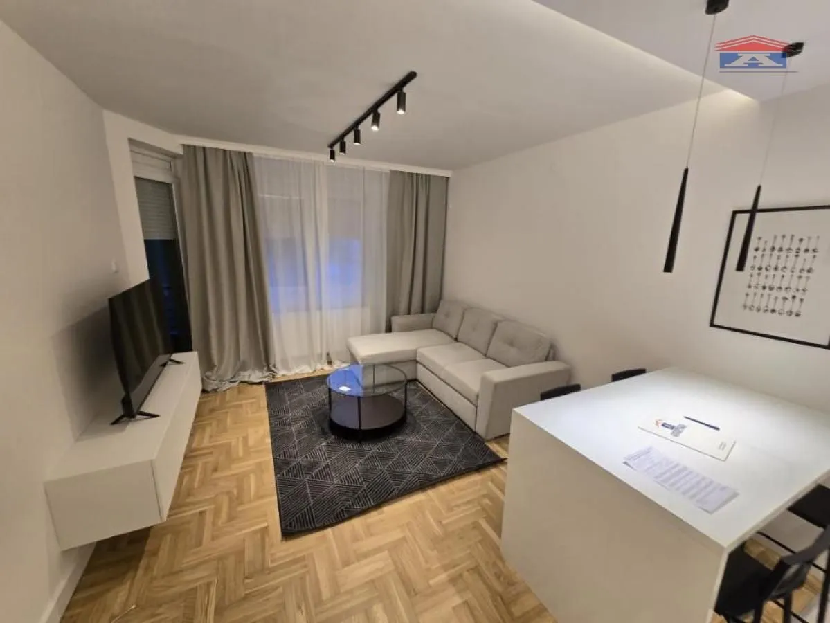 Rent, one bedroom apartment, 40m², Grbavica, Novi Sad Sve Podlokacije