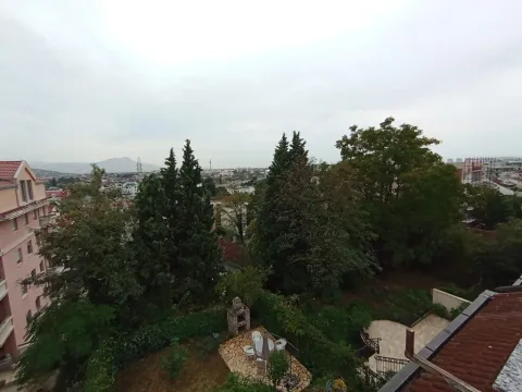 Izdavanje, kuća, 300m², Gorica C, Podgorica - image 6