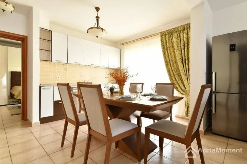 Prodaja, trosoban stan, 106m², Bečići, Budva