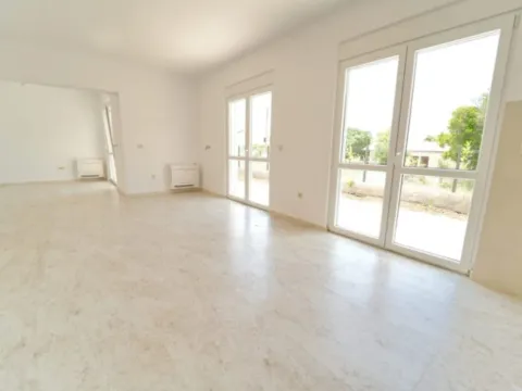 Prodaja, kuća, 250m², Hladna Uvala, Bar - image 3