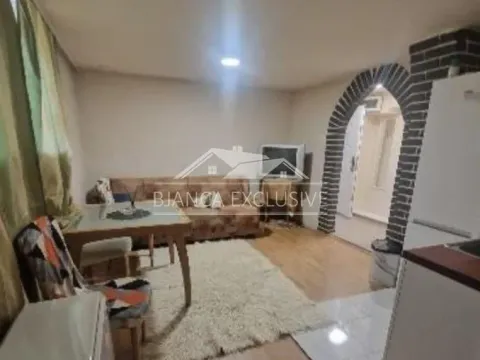 Prodaja, jednosoban stan, 36m², Zemun Kalvarija, Zemun Sve Podlokacije - image 5