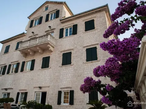 Prodaja, jednosoban stan, 54m², Prčanj, Kotor