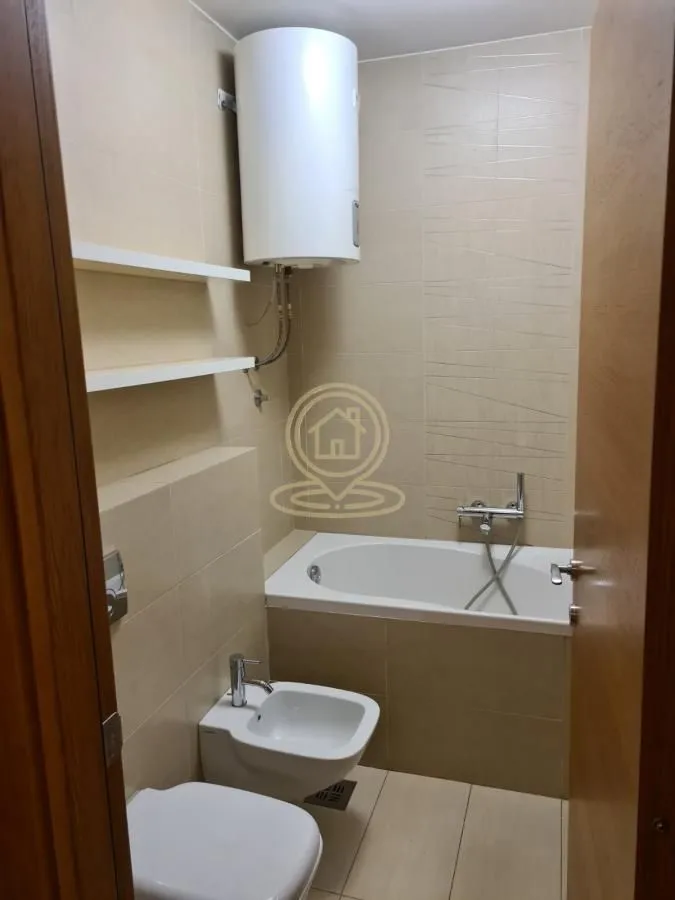 Izdavanje, trosoban stan, 83m², Vračar Hram, Vračar Sve Podlokacije
