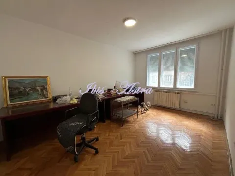 Rent, three bedroom apartment, 92m², Savski Venac, Beograd