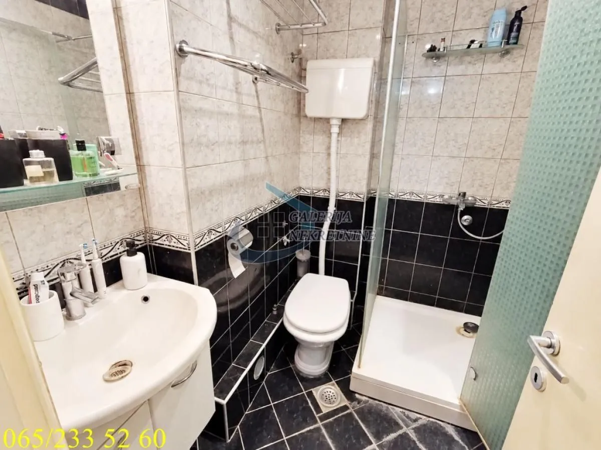 Prodaja, trosoban stan, 84m², Cerak Vinogradi, Beograd