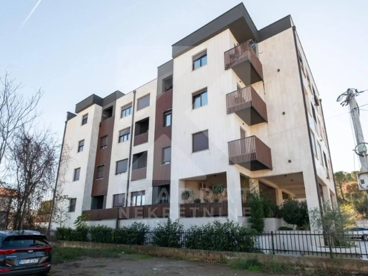 Prodaja, trosoban stan, 96m², Gornja Gorica, Podgorica
