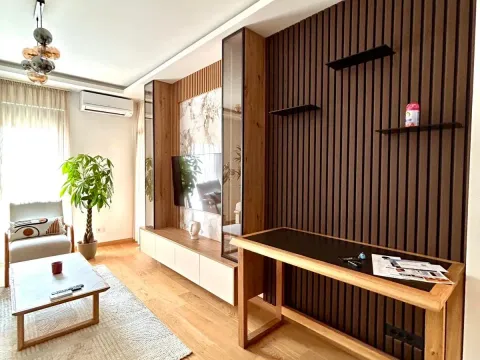 Izdavanje, jednosoban stan, 47m², New City, Podgorica - image 5