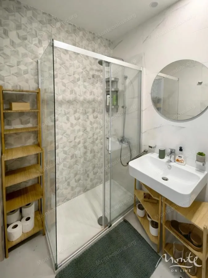 Prodaja, jednosoban stan, 49m², Central Point, Podgorica