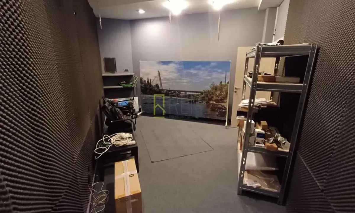 Izdavanje, poslovni prostor, 60m², Preko Morače, Podgorica