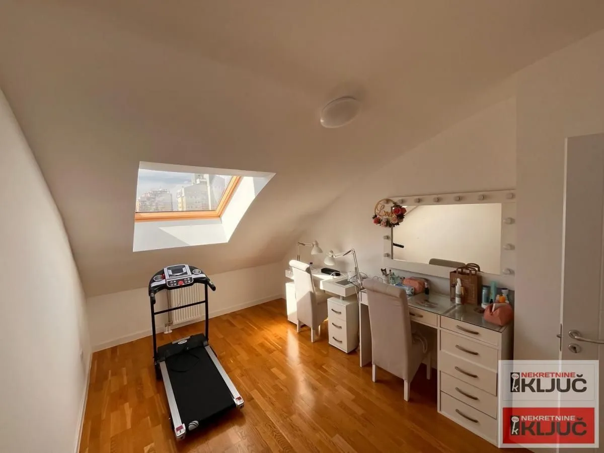 Prodaja, stan, 100m², Novo naselje, Novi Sad