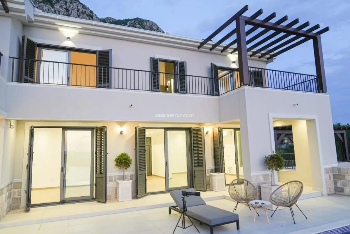 Sale, house, 420m², Blizikuće, Budva
