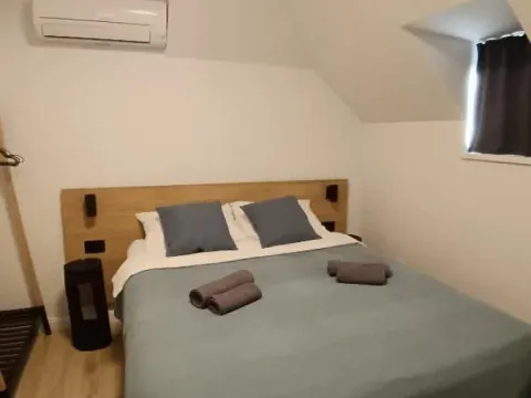 Sale, four bedroom apartment, 109m², Zemun Centar, Zemun Sve Podlokacije - image 7