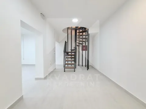 Rent, office space, 64m², Blok 7, Podgorica - image 7