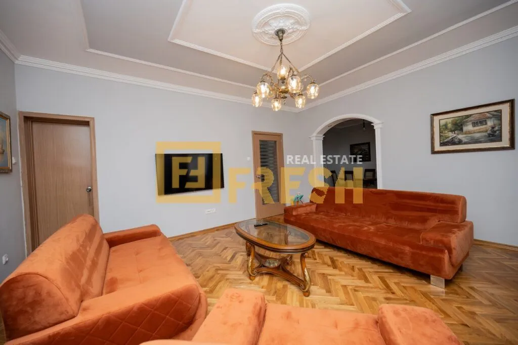 Rent, house, 80m², Centar, Podgorica