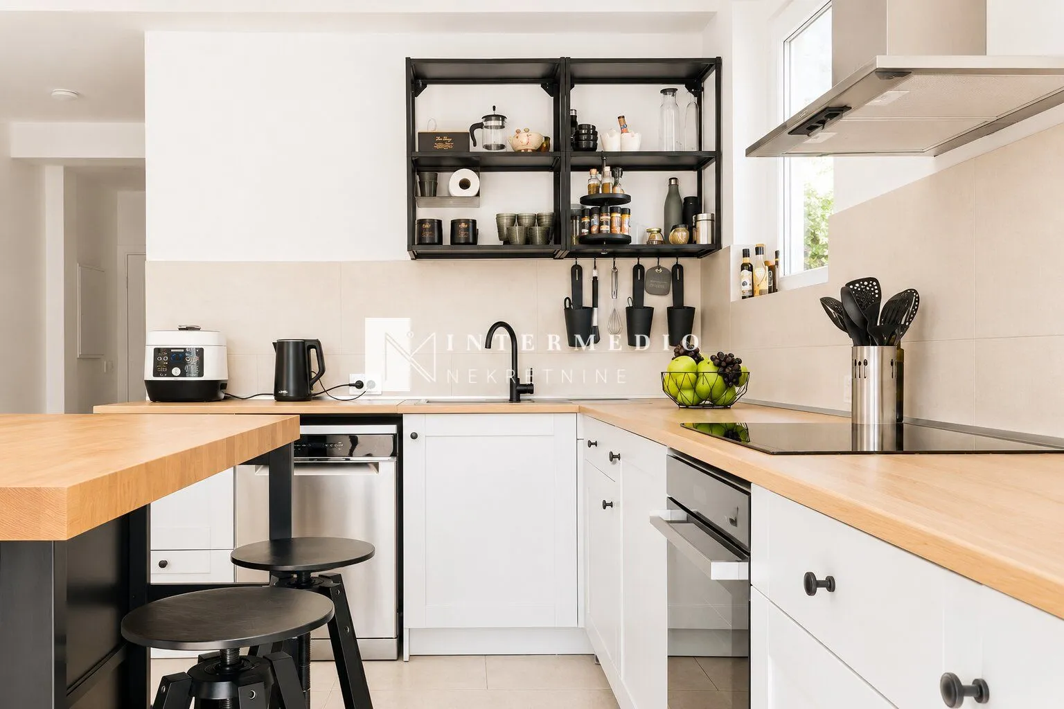 Prodaja, dvosoban stan, 62m², Kumbor, Herceg Novi