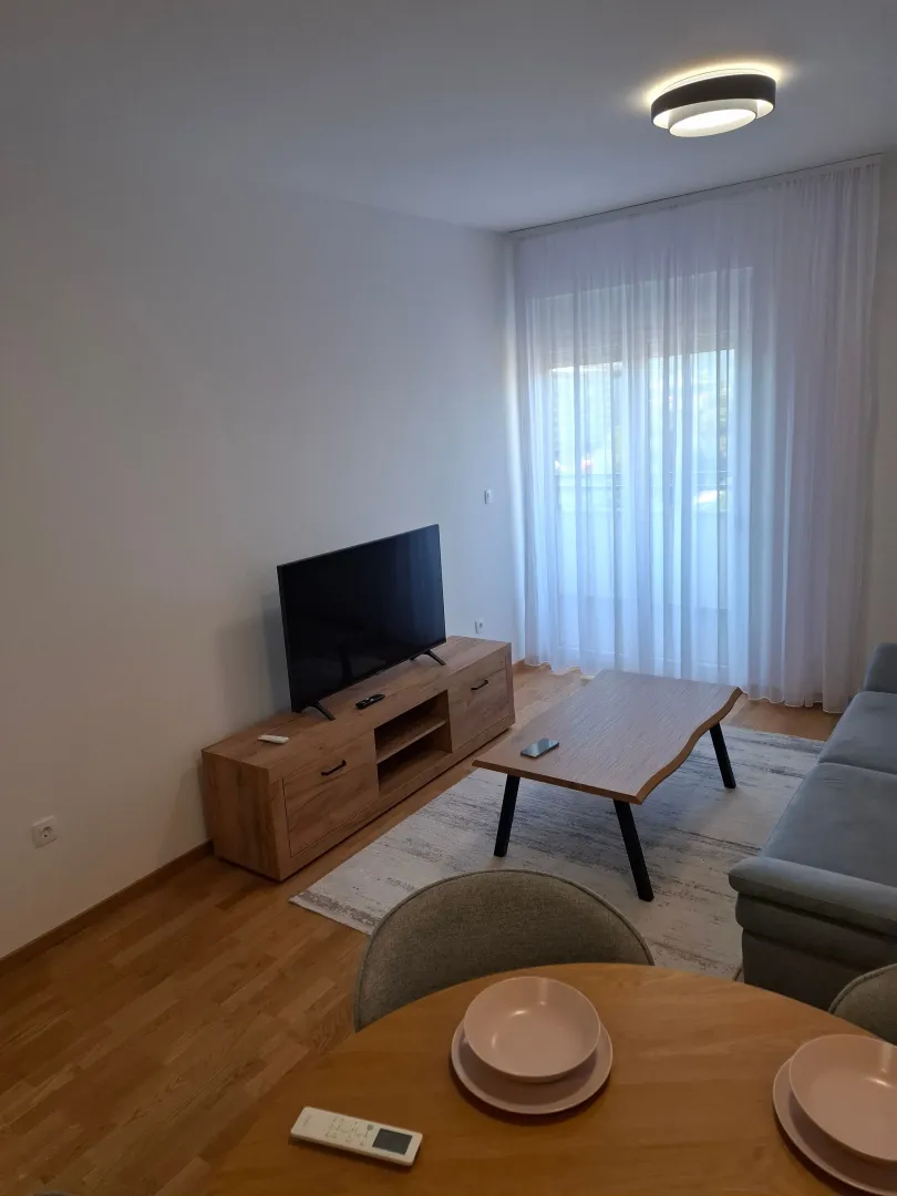 Rent, one bedroom apartment, 44m², Pobrežje, Podgorica