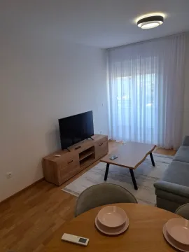 Rent, one bedroom apartment, 44m², Pobrežje, Podgorica - image 2