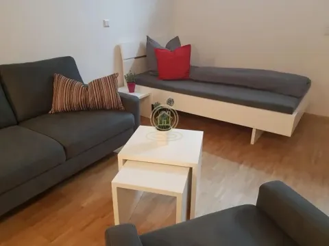 Stan in Nova Detelinara