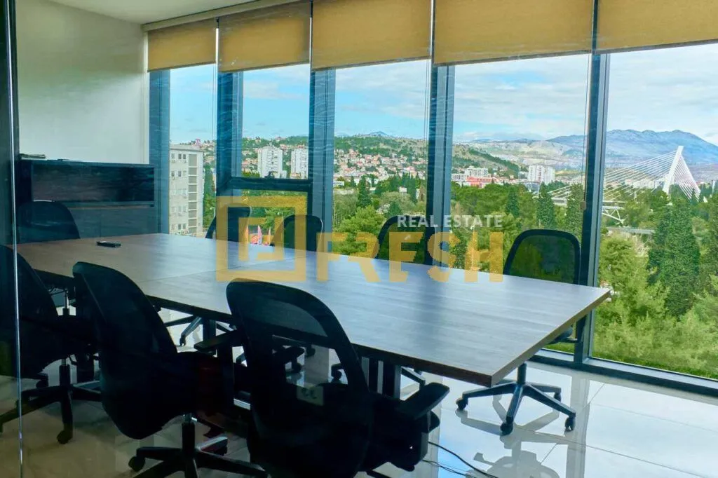 Rent, office space, 250m², Preko Morače, Podgorica