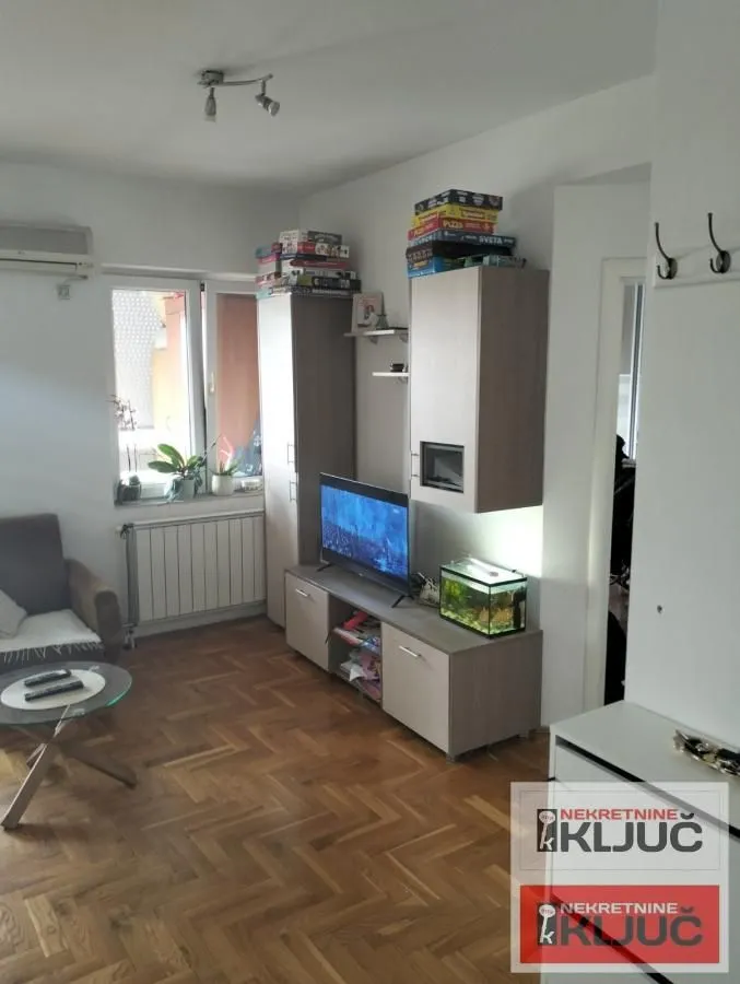 Prodaja, jednosoban stan, 41m², Bulevar Evrope, Novi Sad Sve Podlokacije