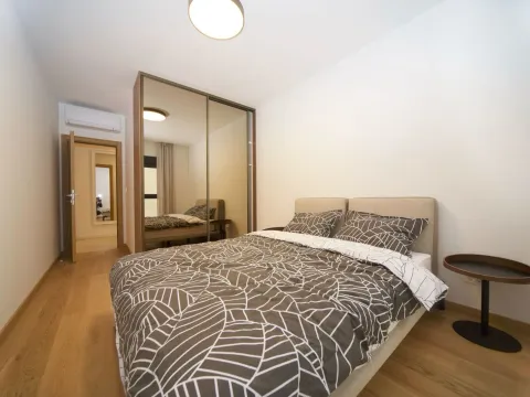 Izdavanje, dvosoban stan, 80m², City Kvart, Podgorica - image 10