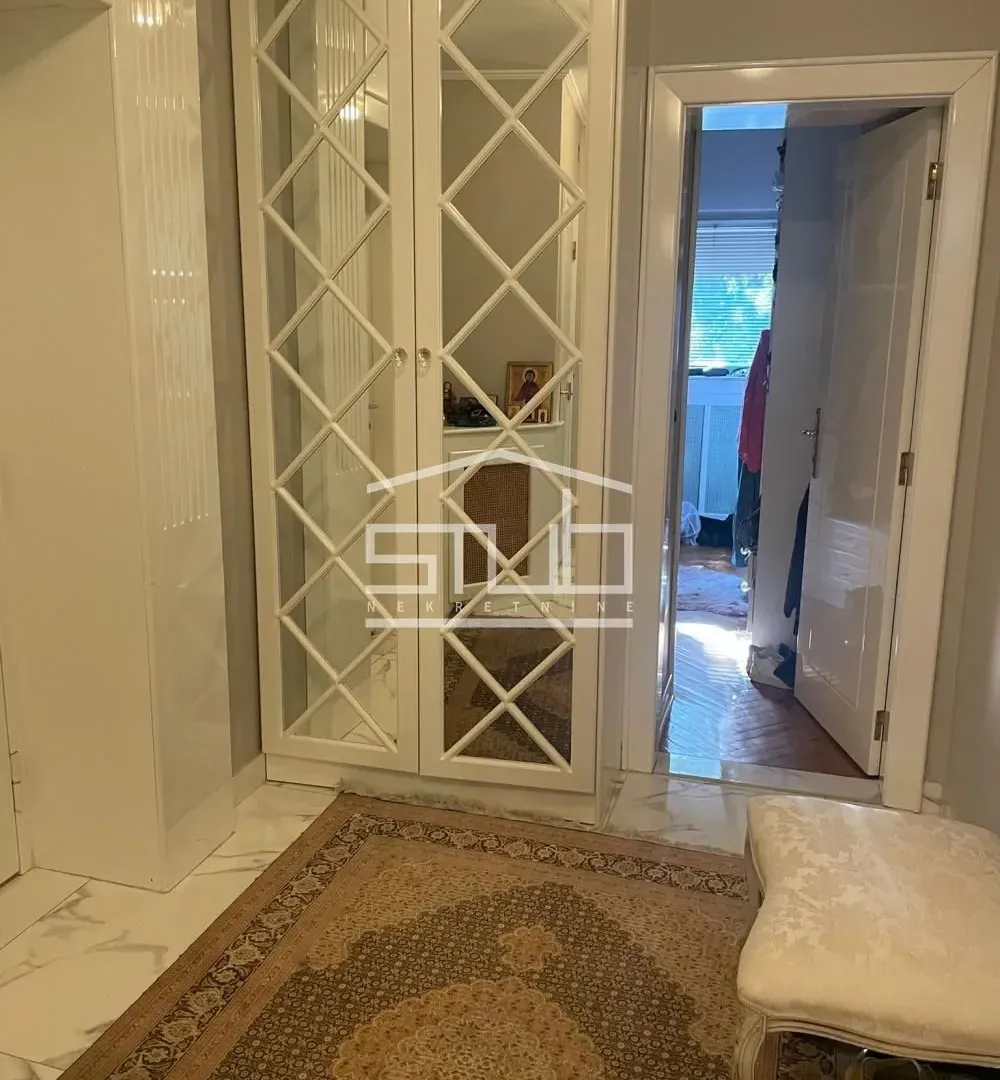 Rent, apartment, 158m², Senjak, Beograd