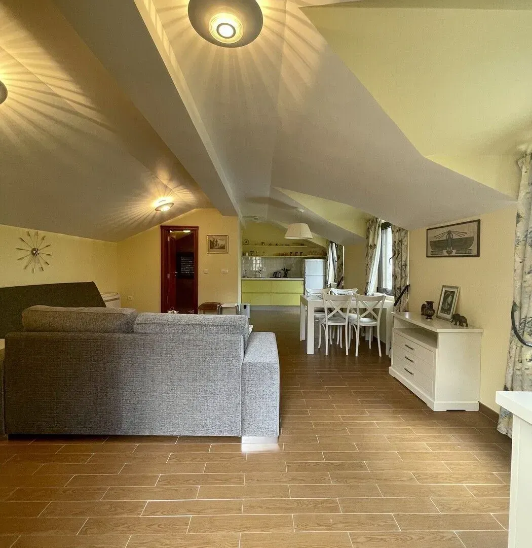 Prodaja, kuća, 160m², Prčanj, Kotor