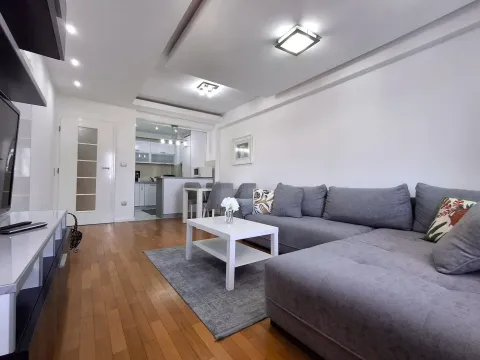 Sale, apartment, 51m², Stari Aerodrom, Podgorica - image 4