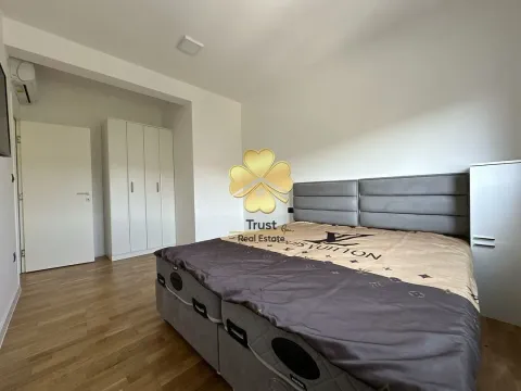 Izdavanje, trosoban stan, 130m², Blok 9, Podgorica - image 3