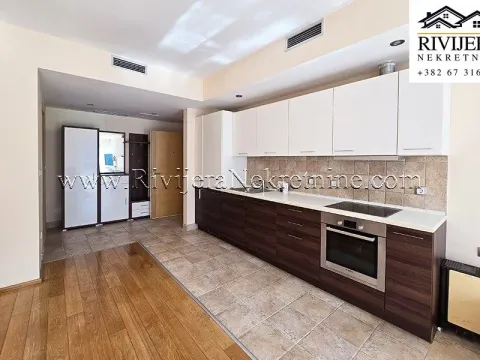 Sale, two bedroom apartment, 75m², Dobrota, Kotor - image 6