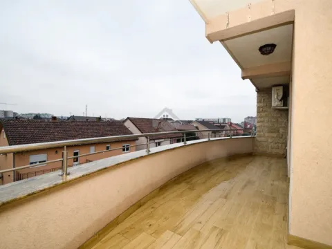 Izdavanje, dvosoban stan, 120m², Stari Aerodrom, Podgorica - image 4