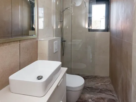 Prodaja, trosoban stan, 82m², Tivat, Crna Gora - image 21