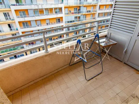 Izdavanje, garsonjera, 30m², City Kvart, Podgorica - image 9