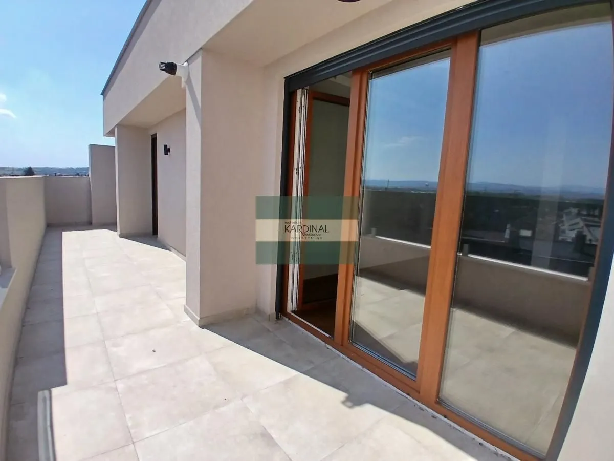 Prodaja, trosoban stan, 69m², Sarina Medja, Jagodina
