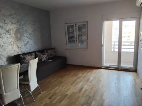 Rent, one bedroom apartment, 53m², City Kvart, Podgorica - image 1