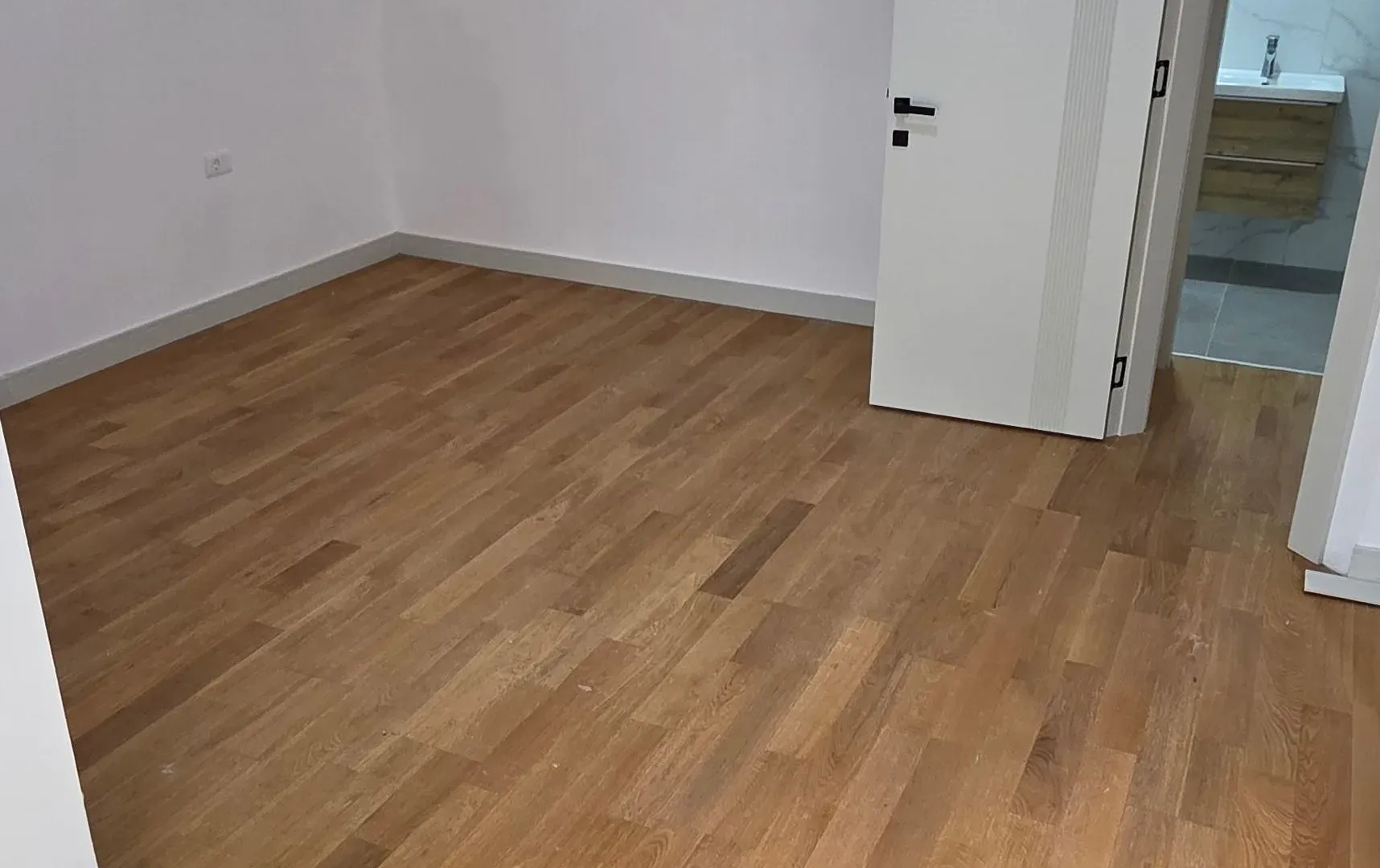 Sale, four bedroom apartment, 103m², Centar, Kolašin