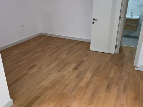 Prodaja, četvorosoban stan, 103m², Centar, Kolašin - image 10