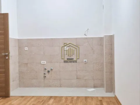 Prodaja, jednosoban stan, 41m², Stari Aerodrom, Podgorica - image 1