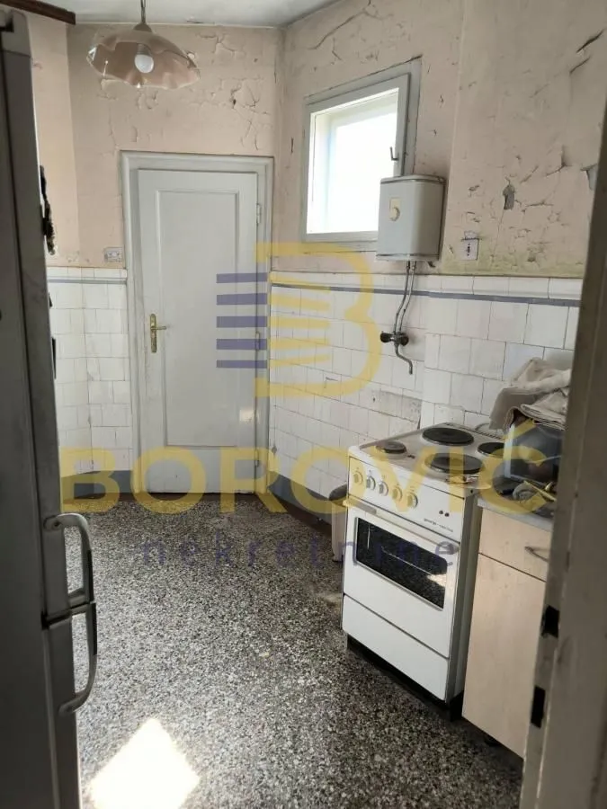 Sale, three bedroom apartment, 77m², Stari Grad, Beograd