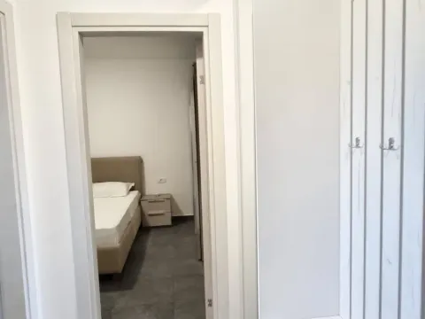 Izdavanje, jednosoban stan, 45m², Lastva Grbaljska, Kotor - image 12