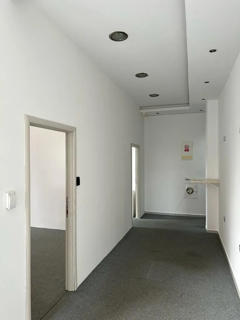 Sale, office space, 54m², Podgorica, Crna Gora