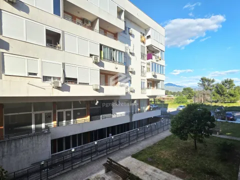 Rent, one bedroom apartment, 40m², Tuški Put, Podgorica - image 17