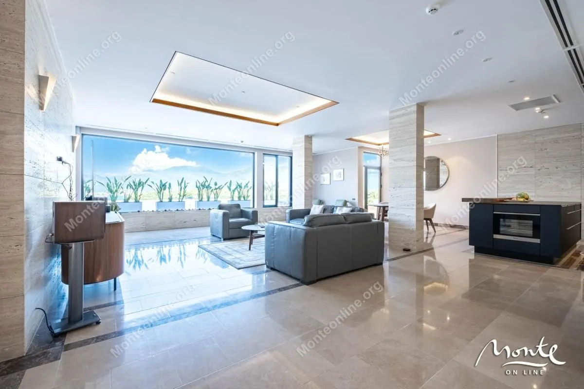 Prodaja, trosoban stan, 230m², Bogišići, Tivat