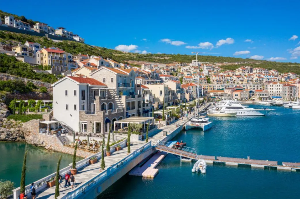 Prodaja, jednosoban stan, 65m², Luštica Bay, Tivat