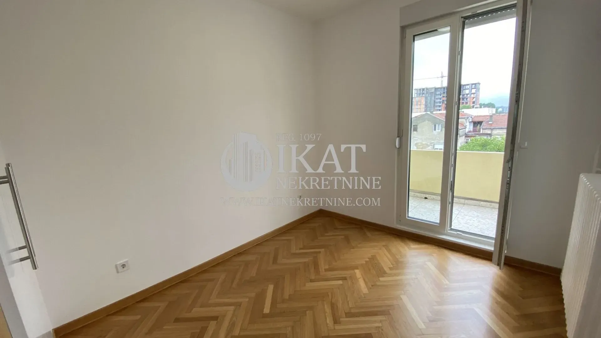 Rent, four bedroom apartment, 105m², Slavija, Vračar Sve Podlokacije