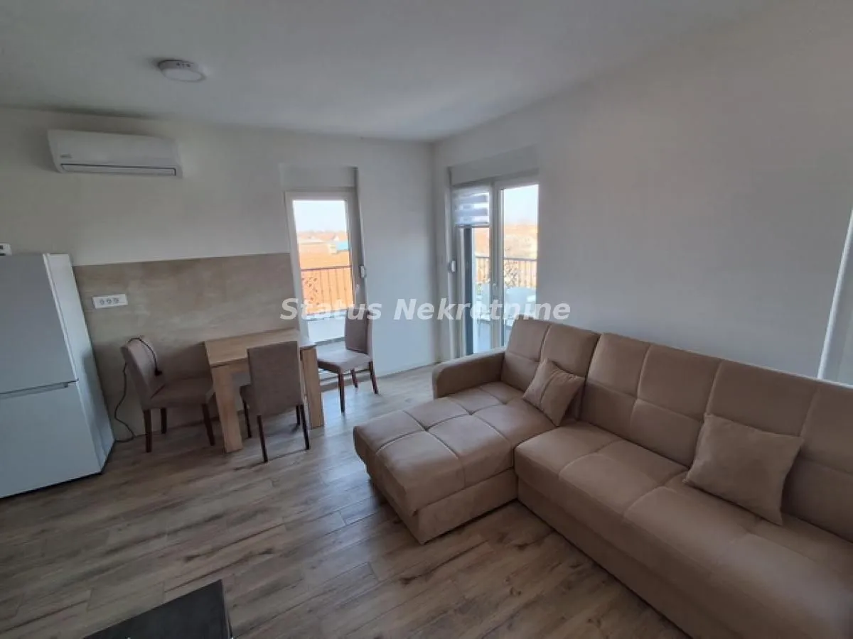 Izdavanje, garsonjera, 40m², Futog, Novi Sad Sve Podlokacije
