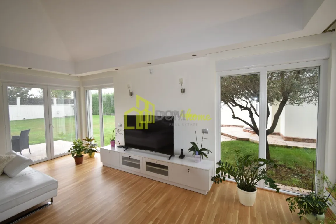 Prodaja, kuća, 212m², Donji Kokoti, Podgorica